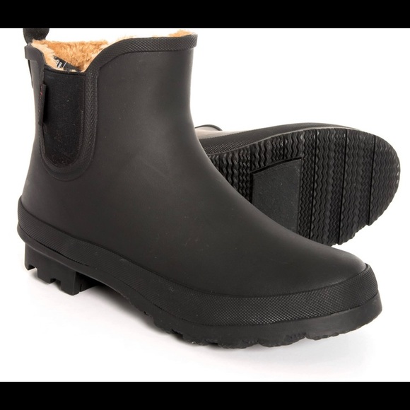 Shoes - CHOOKA WATERPROOF ANKLE BOOTS